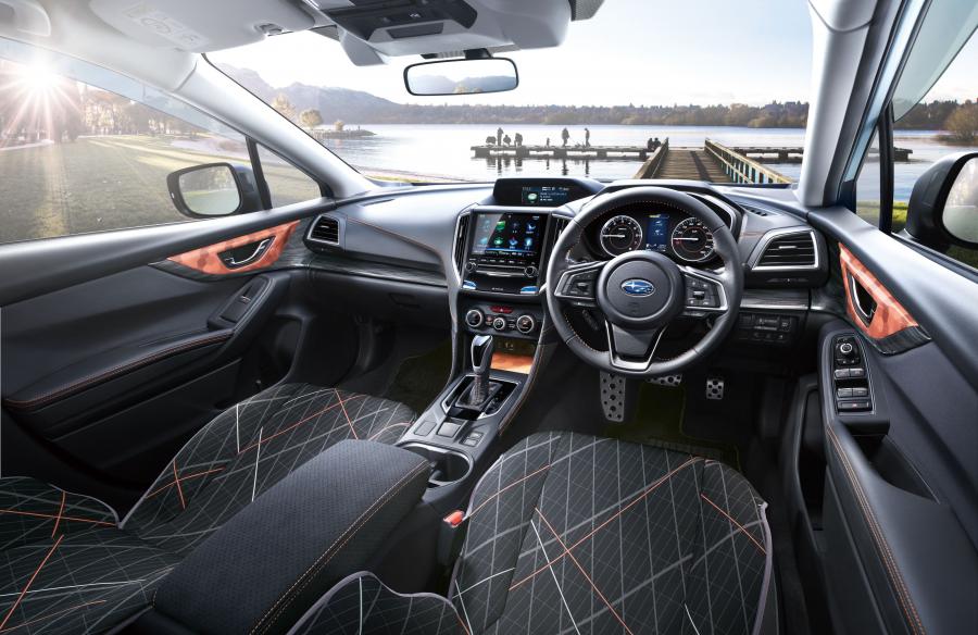 Интерьер Subaru XV 2017 года  (JP) (фото 14 из 38)